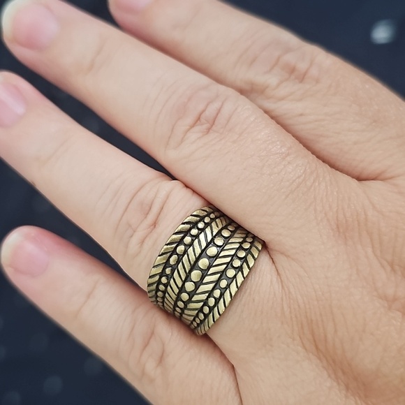 Bronze Tone Thick Wheat Print Band Ring - Picture 6 of 6